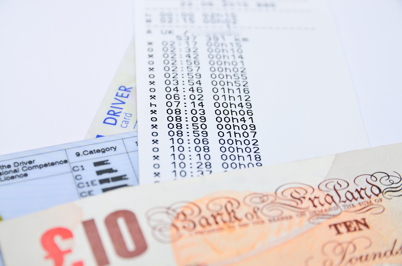 Immagine che illustra i tre passi per evitare il fermo amministrativo per bollo auto non pagato.